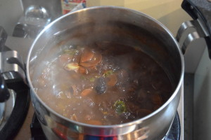 鍋に入れ、温める。
